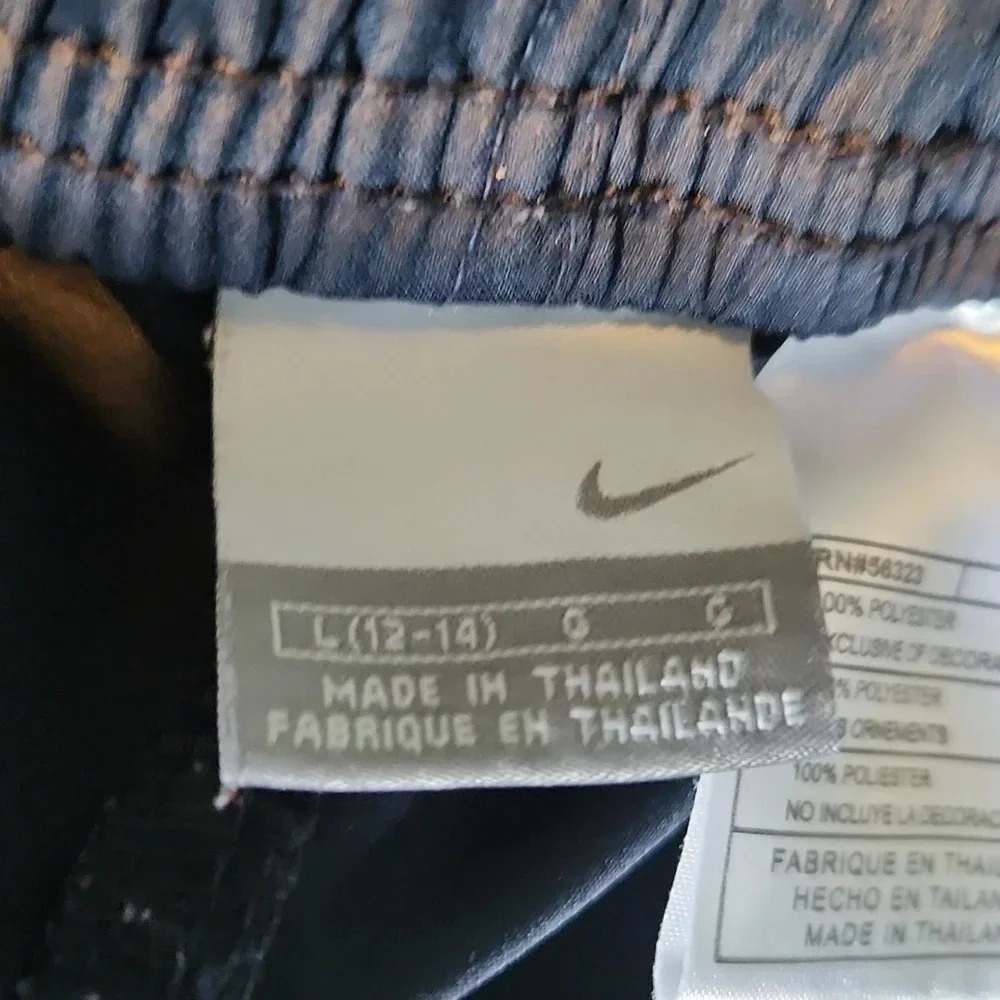 Nike black athletic shorts - Picture 8 of 9